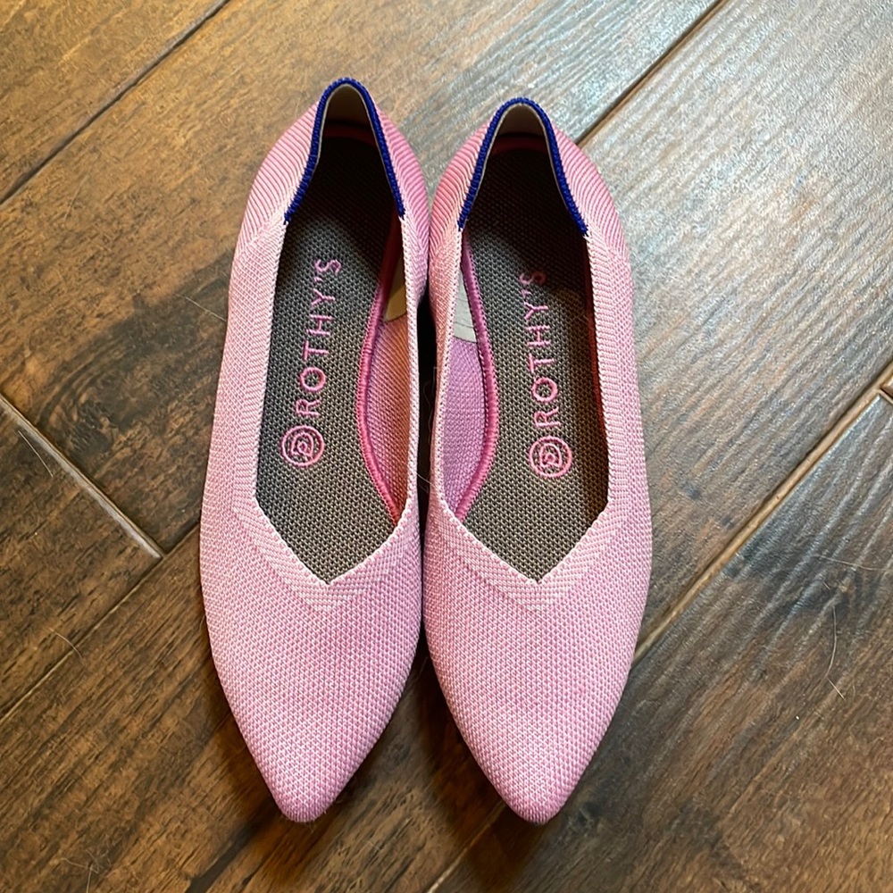 Rothy’s pink pointed-toe shoes size 7
